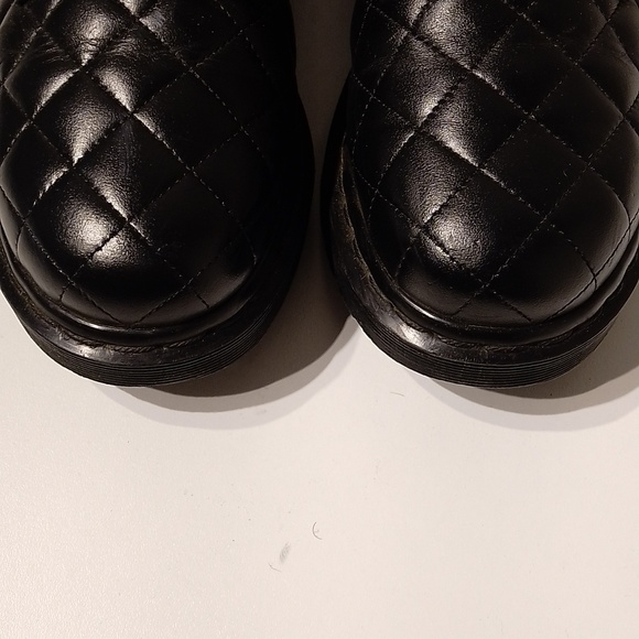 Dr Martens Women's Coralie Black Quilted Leather 8 Eye Lace Up Boots - Picture 2 of 10